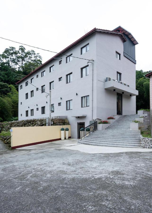 名竹旅社 Minzu Hotel Луґу Екстер'єр фото